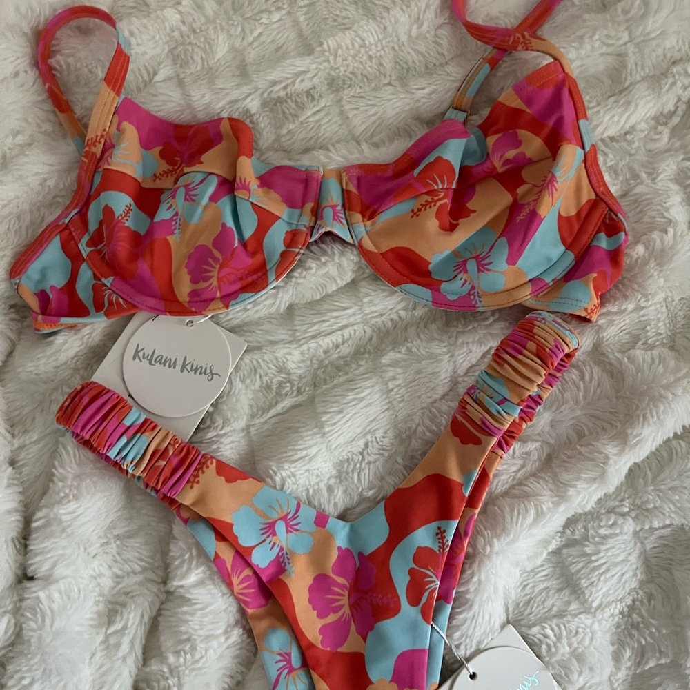 kulani kinis bikini